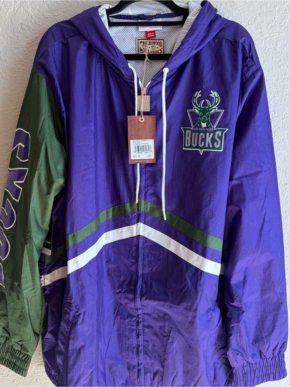 NWT Milwaukee Bucks Mitchell & Ness Undeniable NBA Full Zip Windbreaker Mens 2XL